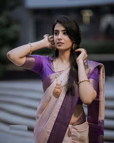 SVARAA Women Banarasi Silk Saree with Contrast Border